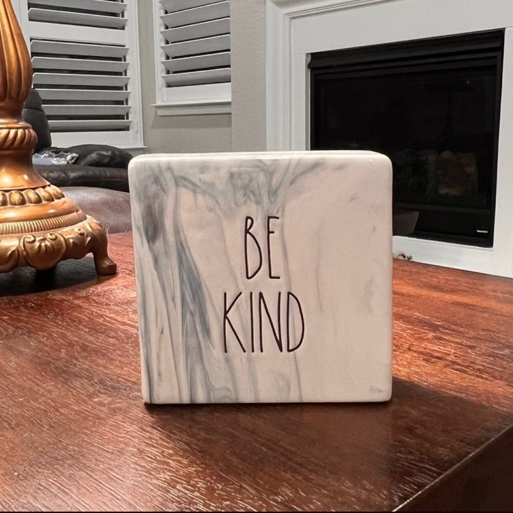 Rae Dunn BE KIND Desk Plaque Sign